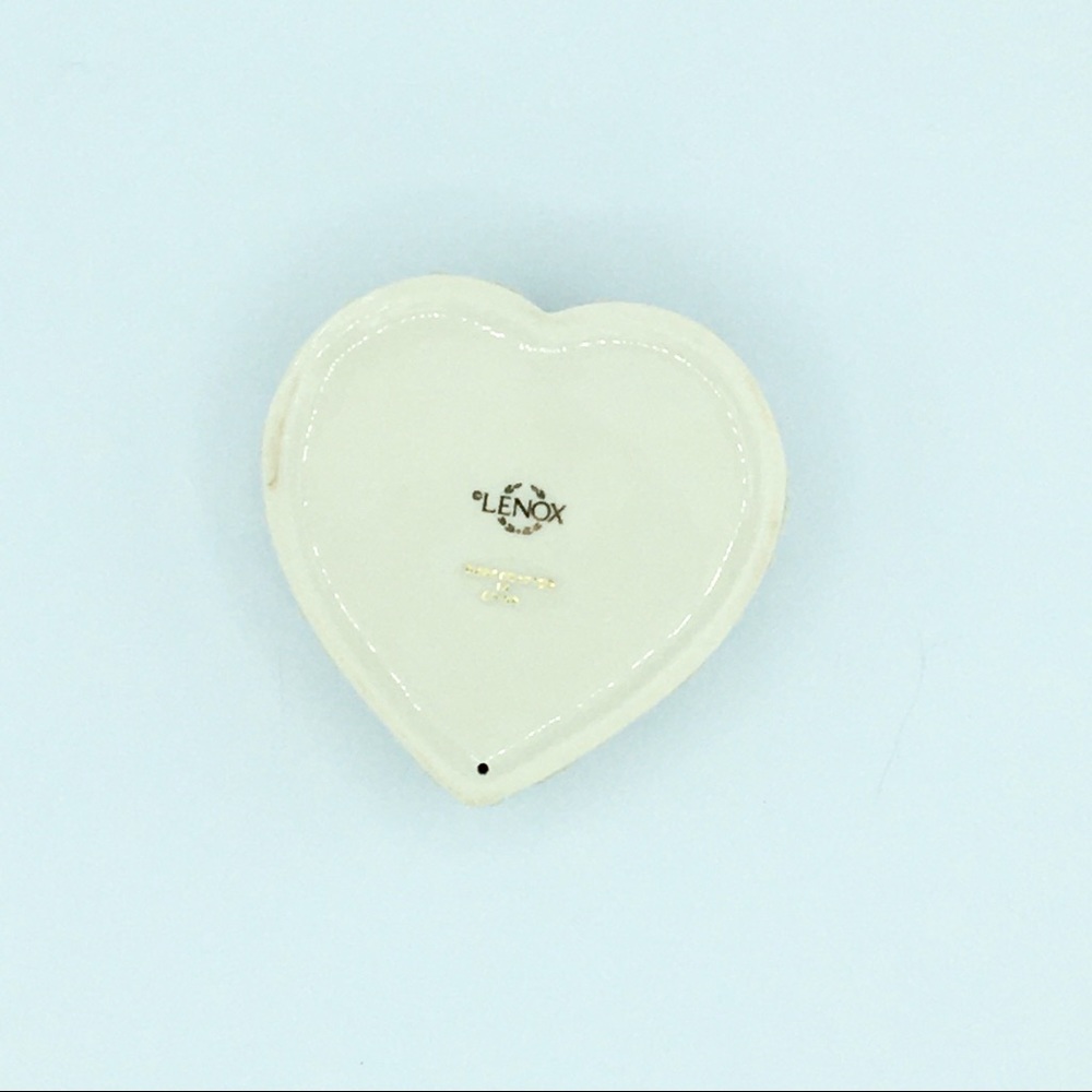 3/$20 LENOX Yuletide Glowlite Heart Shaped Votive Candle Holder- Retired - Picture 9 of 9
